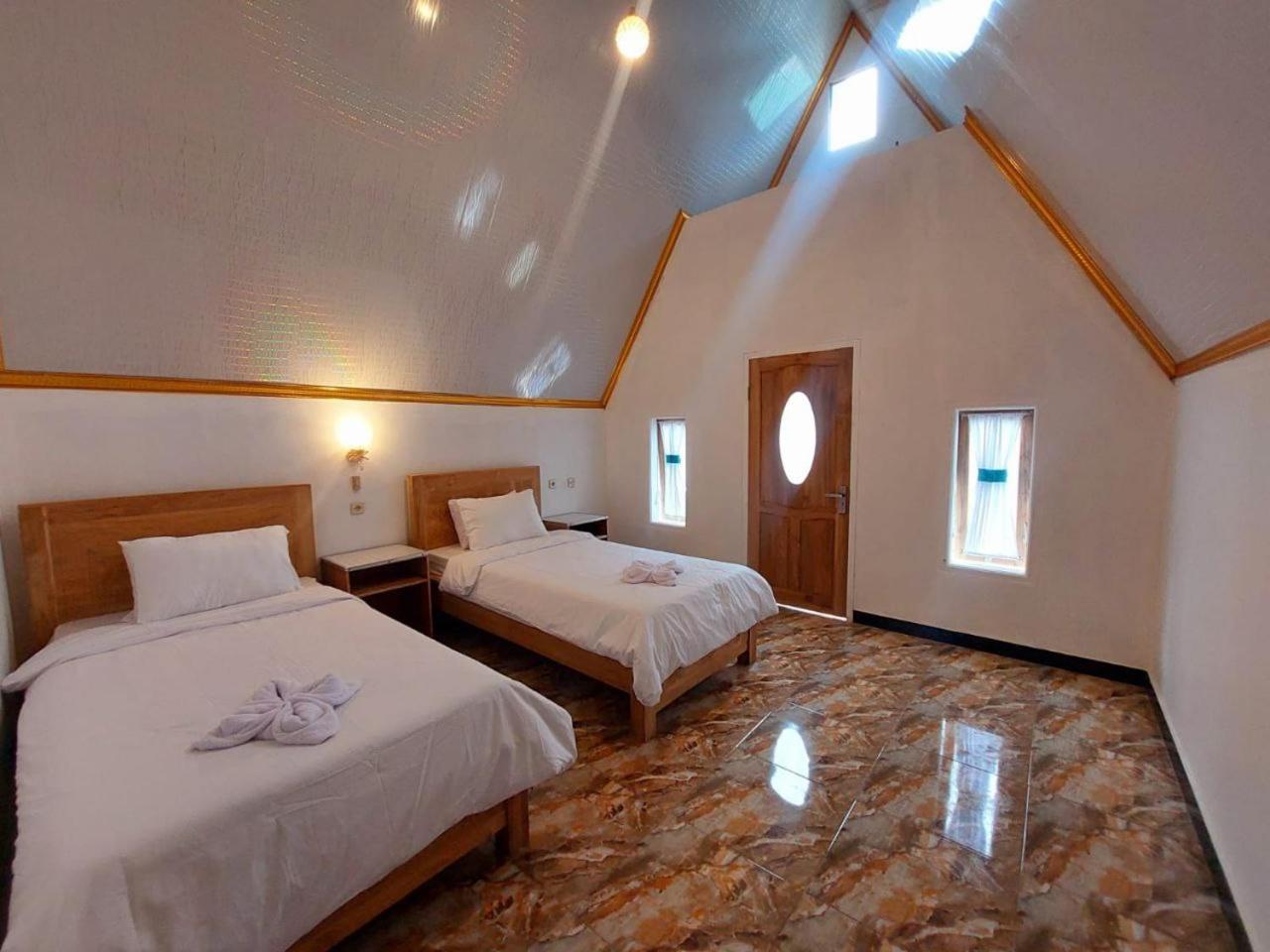 Yanto Cottages Lumajang Екстериор снимка